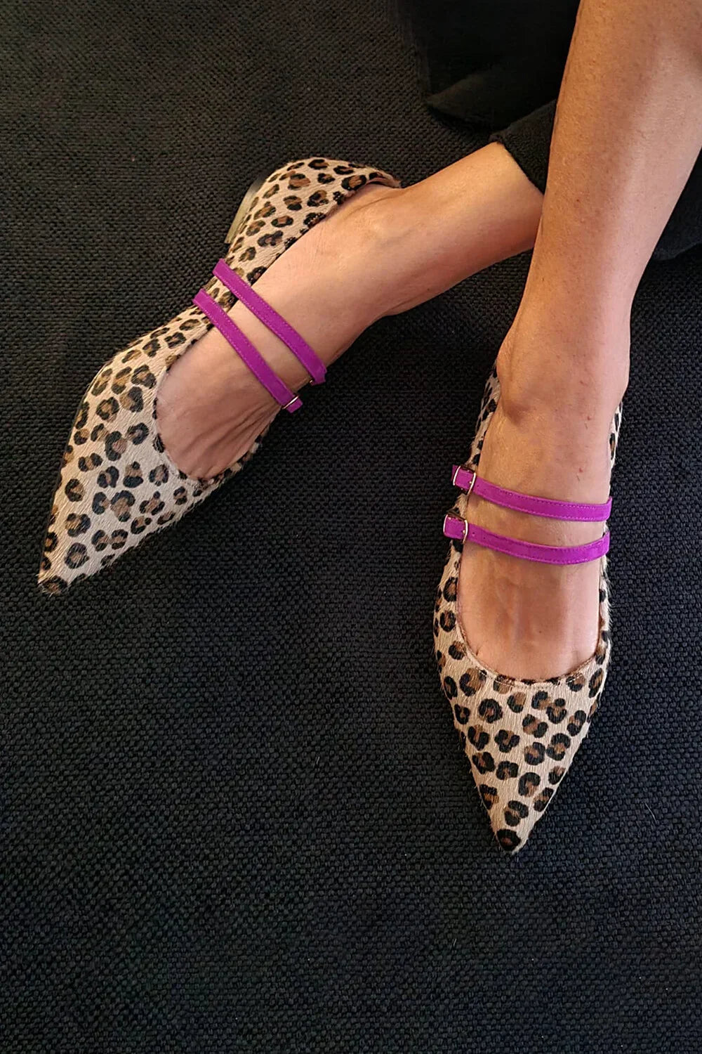 SERENA | LEOPARD-PRINT STRAP FLATS