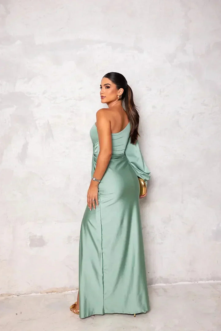 Alia Chic Flowing Maxi Dress
