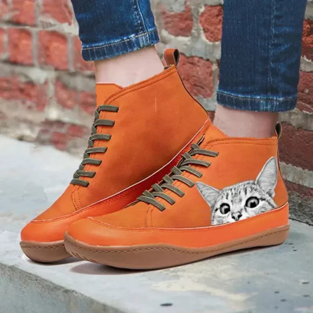 ISLA | CAT-INSPIRED BOOTS