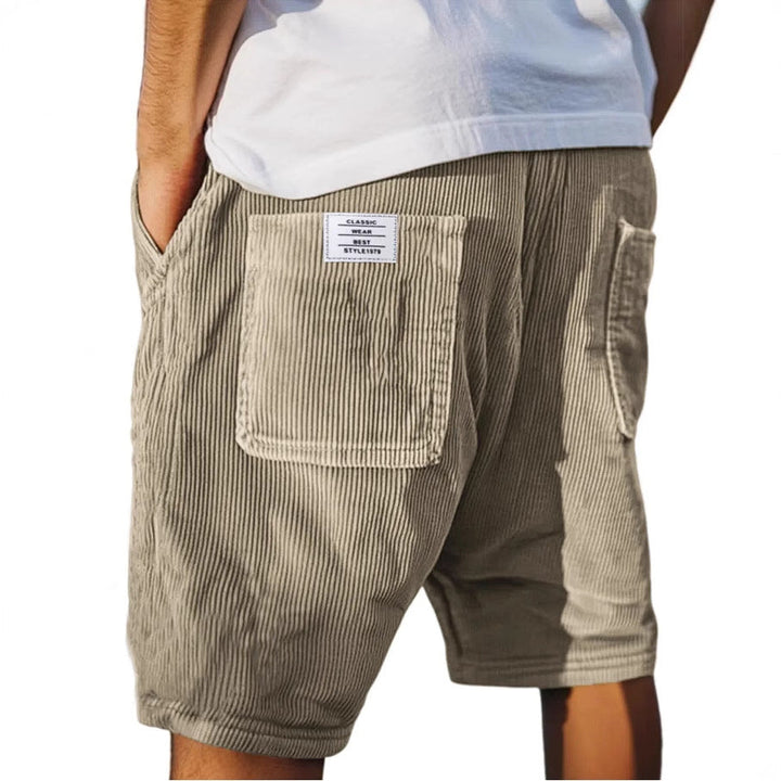 Alverton | Chic Velvet Shorts