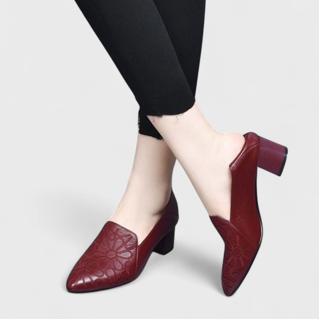 OLENE | EMBROIDERED PUMPS