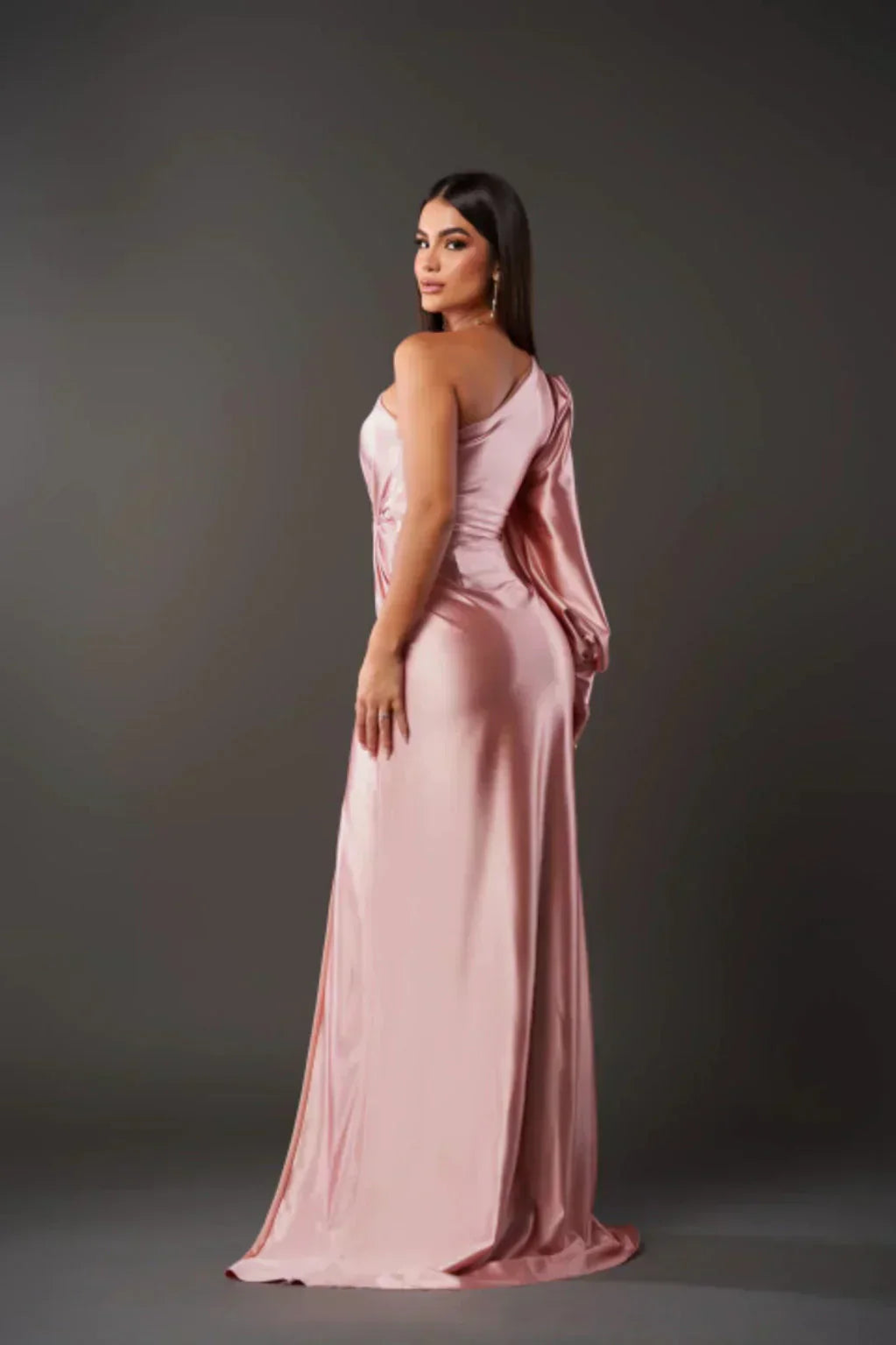 Alia Chic Flowing Maxi Dress