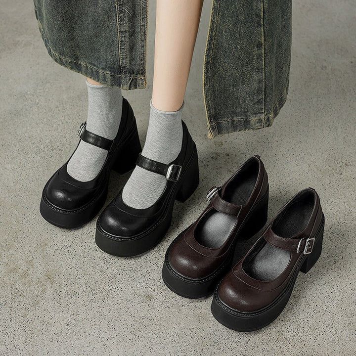 Veyona | Sophisticated Style Leather Pumps
