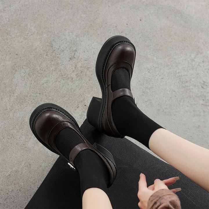 Veyona | Sophisticated Style Leather Pumps